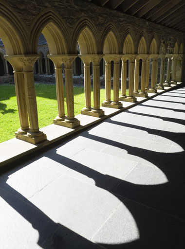 albion_iona_cloisters.jpg