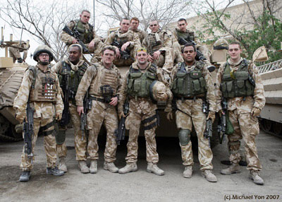 blog_brits_2_rifles_iraq_yo.jpg