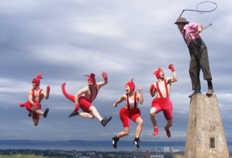 cr_edinburgh_fringe_circus_oz.jpg