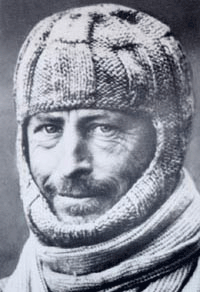 h_mawson_closeup_hood_200w.gif