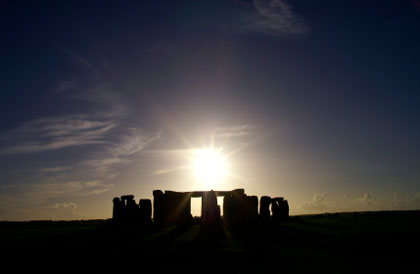 ii_stonehenge_sun.jpg