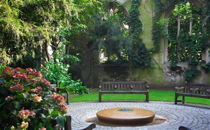 life_st_dunstan_garden.jpg